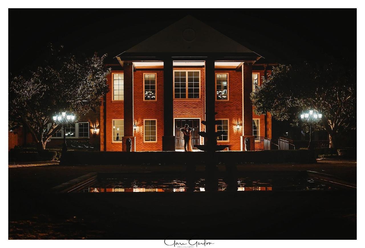 Henley Hotel Cambridge Bagian luar foto