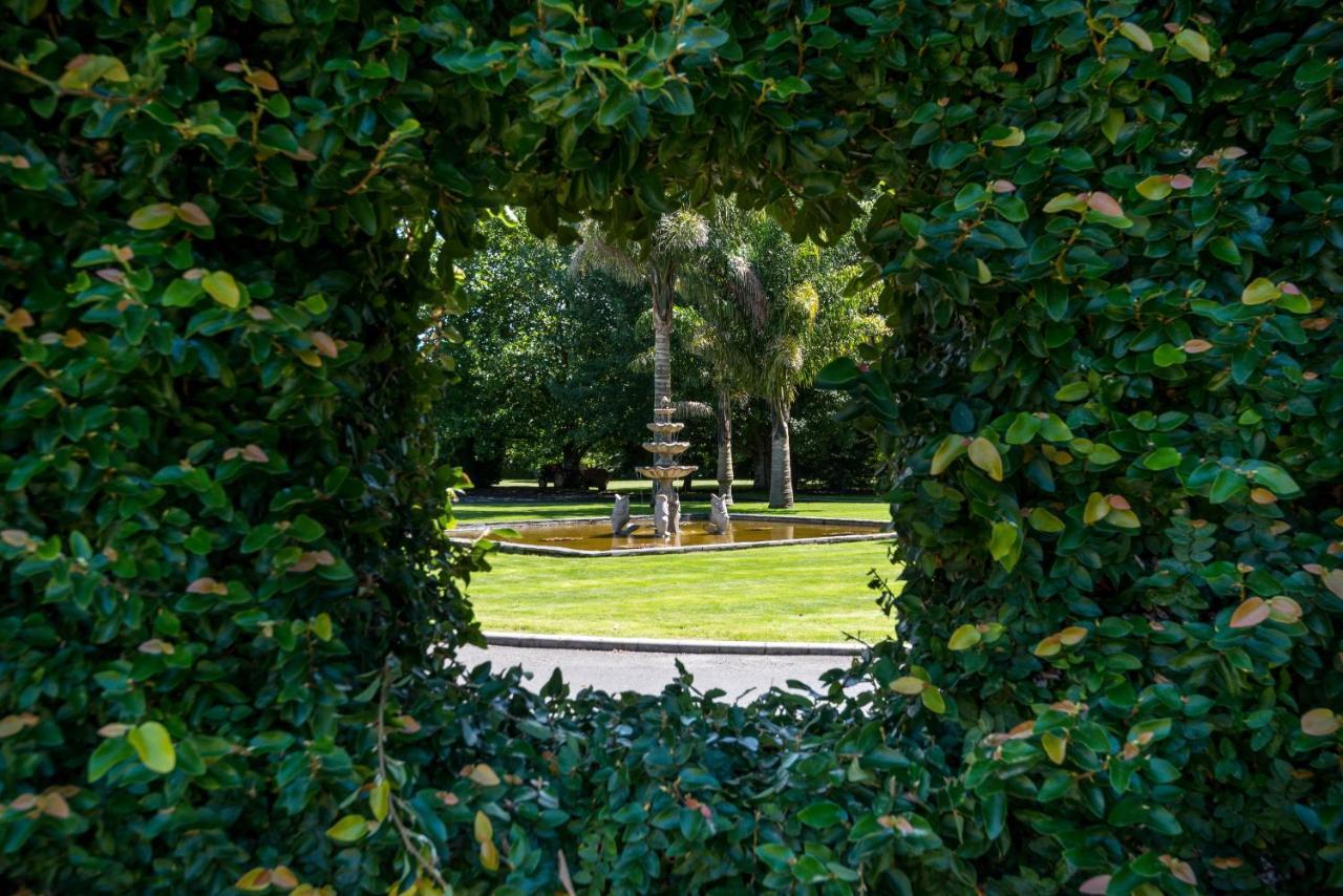 Henley Hotel Cambridge Bagian luar foto