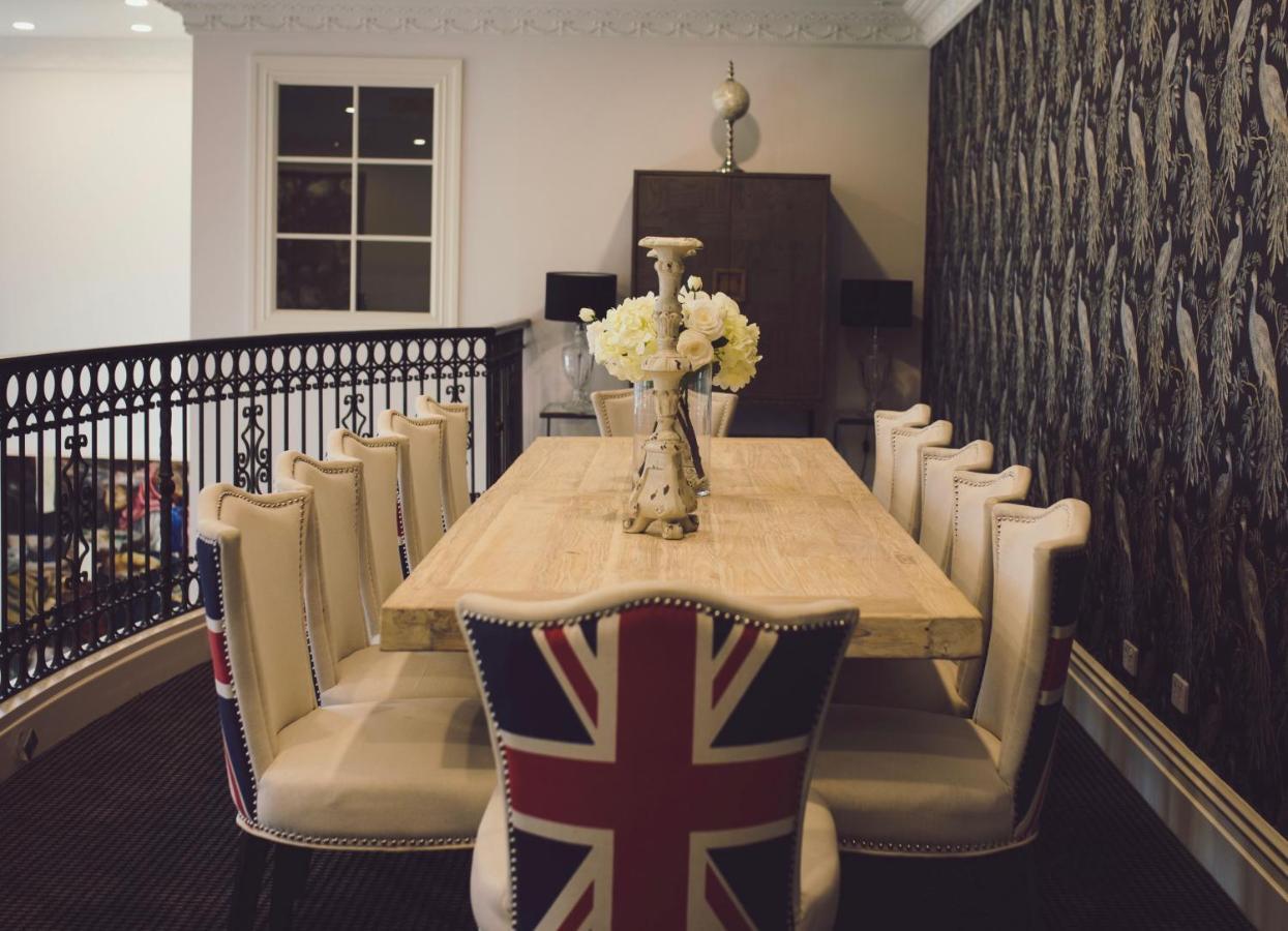 Henley Hotel Cambridge Bagian luar foto