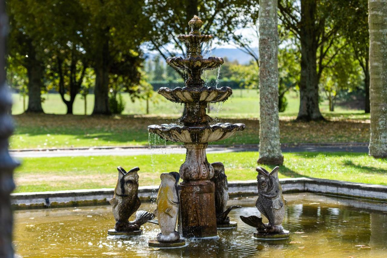 Henley Hotel Cambridge Bagian luar foto